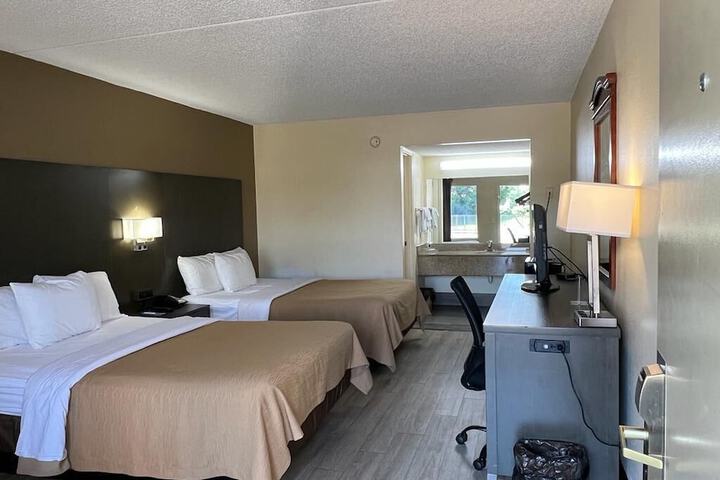 Room 27 of 28