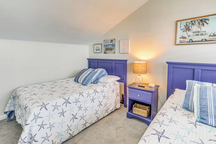 salt & Light Oceanfront Condo w / Pool & Elevator