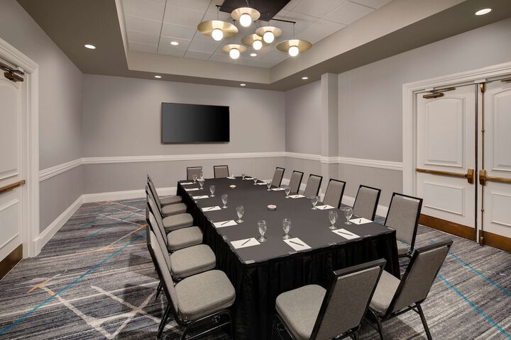 Embassy Suites by Hilton San Rafael at Marin Center