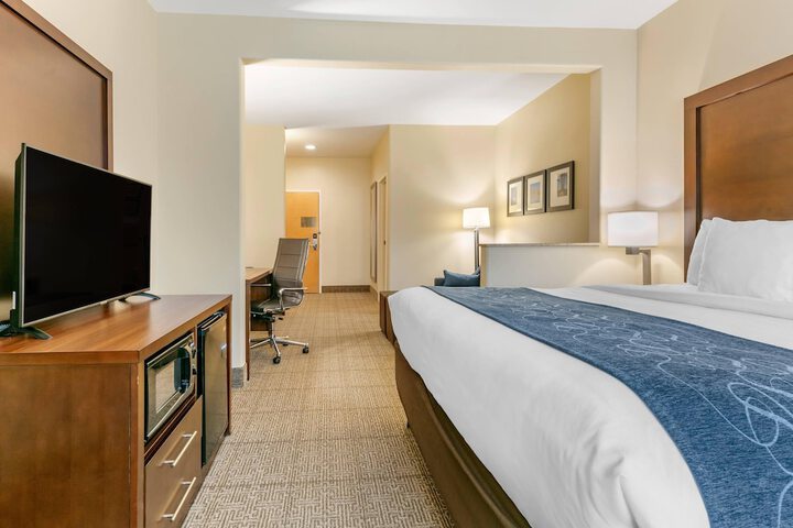 Comfort Suites Batesville