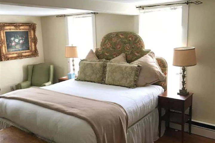 Room 9 of 36