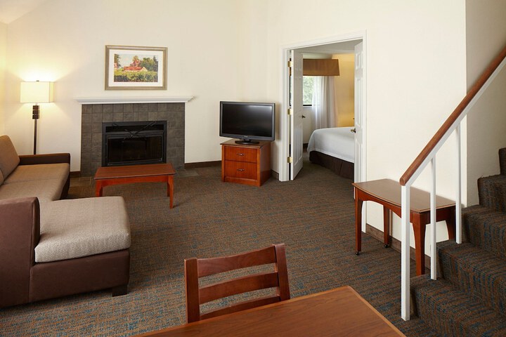 Room 10 of 19