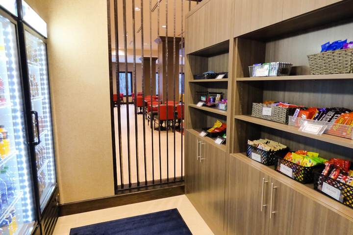 Holiday Inn Express & Suites Plymouth - Ann Arbor Area by IHG