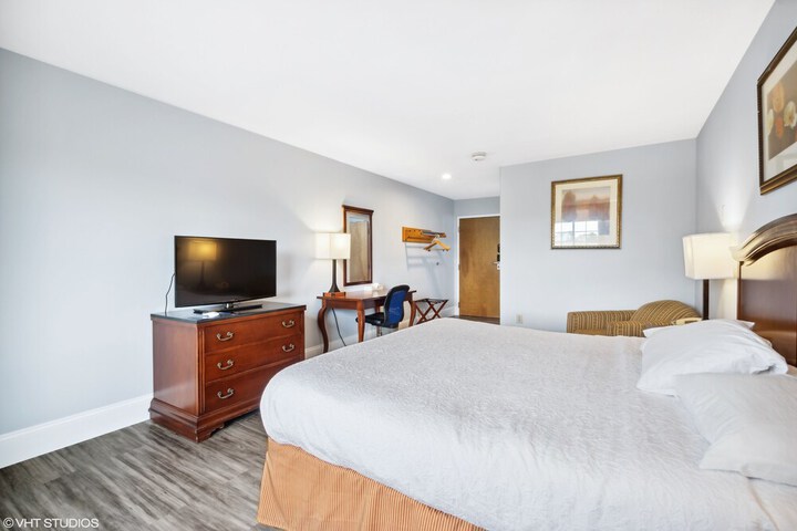 Room 13 of 46
