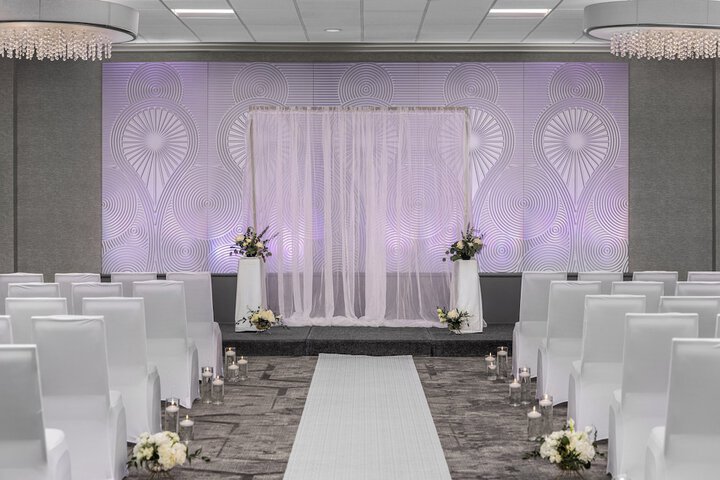 Holiday Inn Coralville Iowa City by IHG