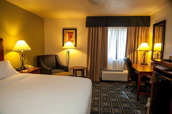 Room 14 of 50