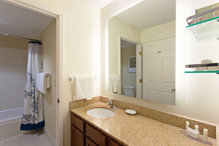 Room 16 of 23