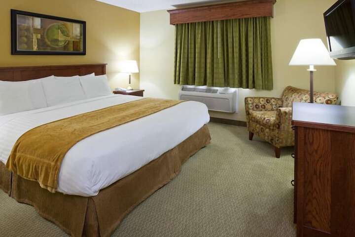 Room 35 of 65