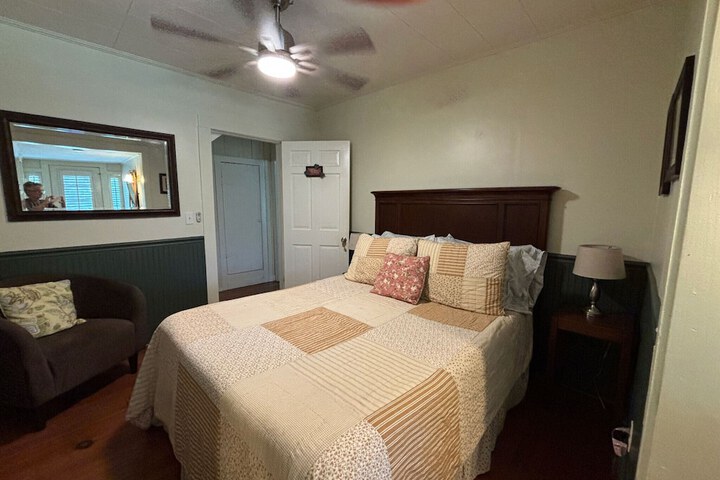 Room 68 of 82
