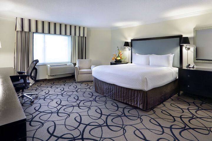 Room 70 of 131