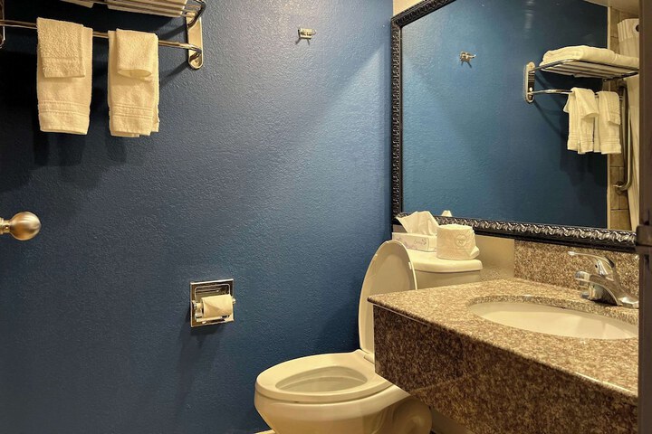 Room 42 of 44