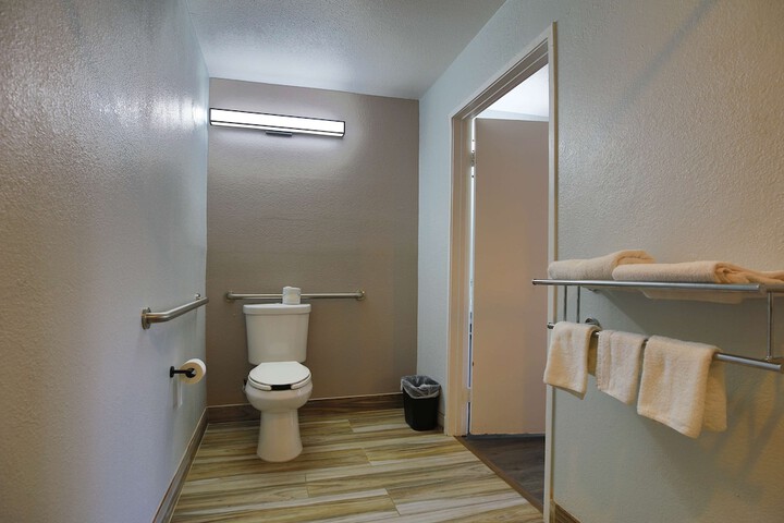 Room 19 of 35