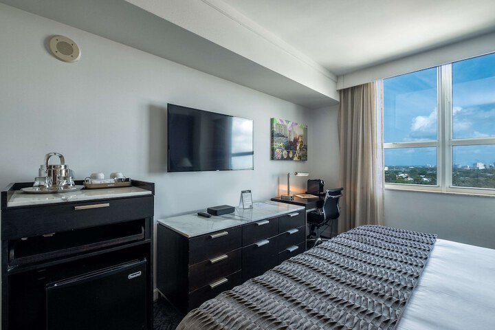 Room 44 of 55