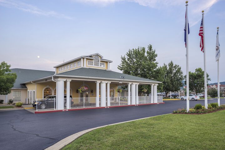 The Suites at Fall Creek