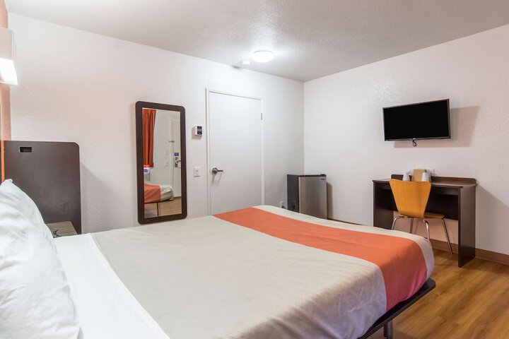 Room 28 of 31
