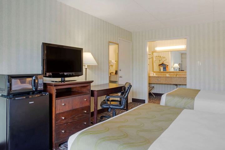 Room 16 of 50