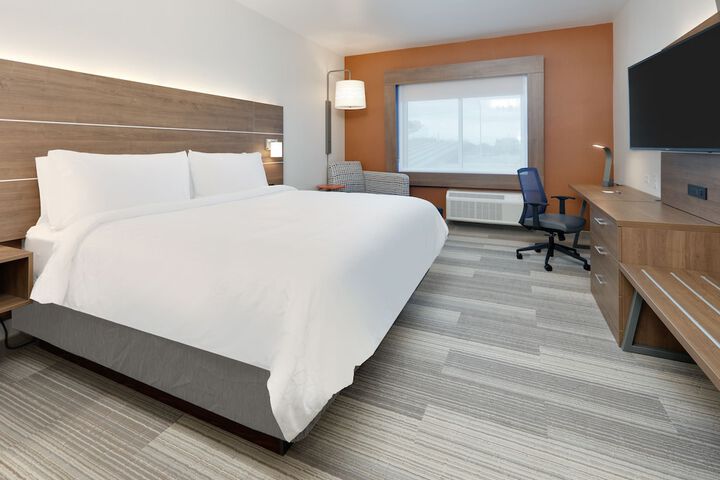 Room 15 of 30