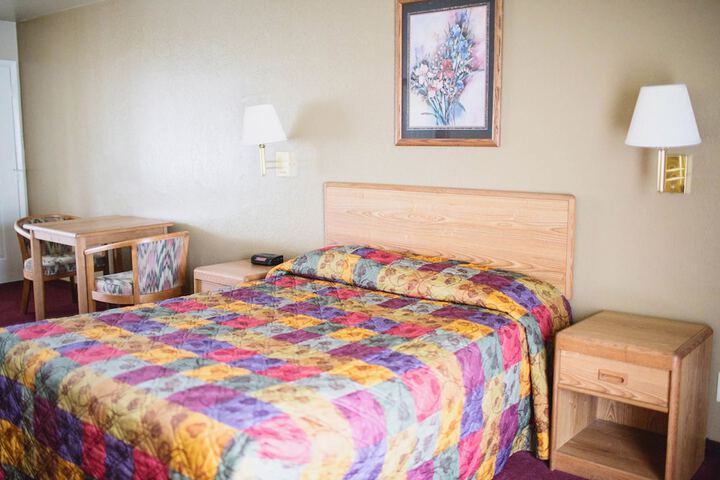 Vino Inn & Suites