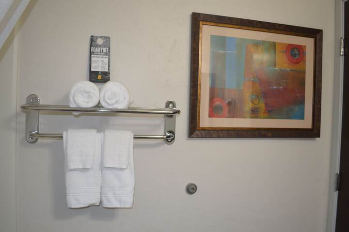Room 25 of 40