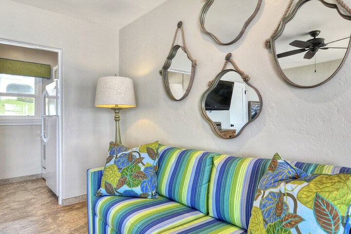 Beachcomber Inn
