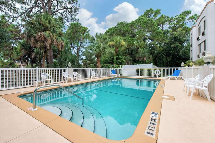 Pool 9 of 41