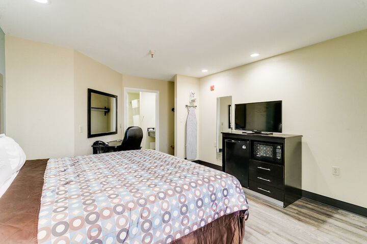 Room 31 of 40