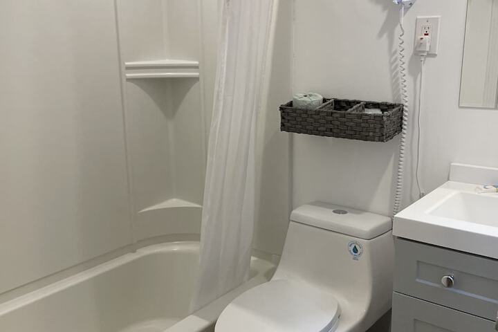 Room 15 of 25