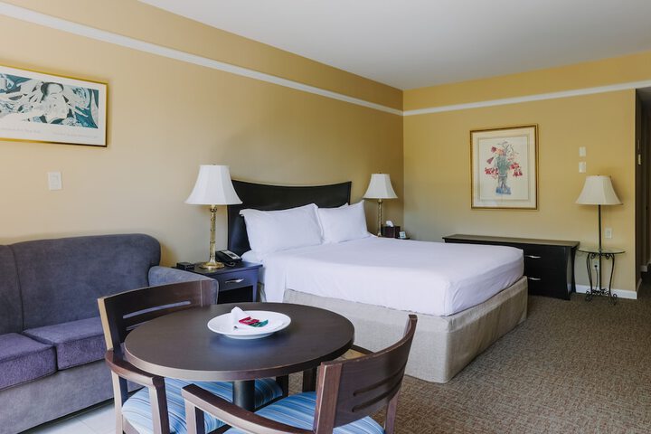 Room 10 of 48