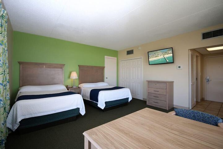 Room 6 of 20