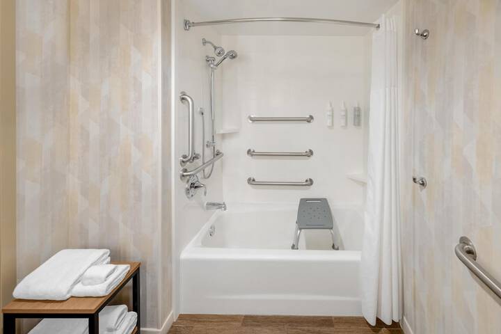 Hampton Inn Kansas City / Shawnee Mission