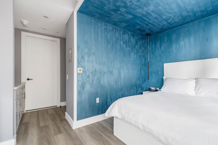 Global Luxury Suites at the Arches