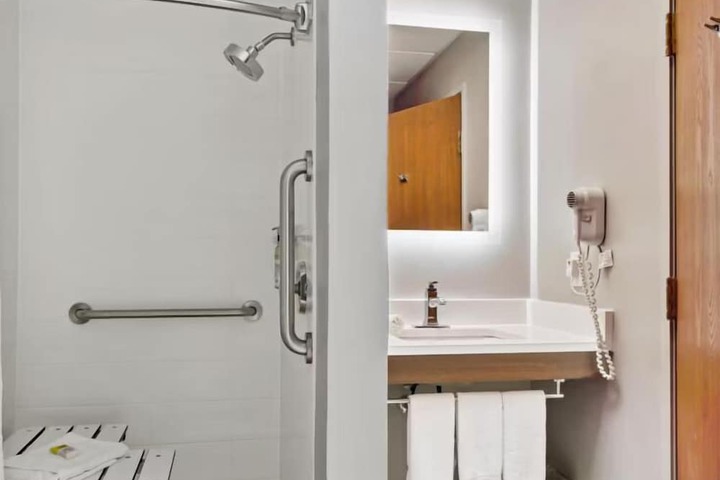 Holiday Inn Express Hotel & Suites Bad Axe by IHG