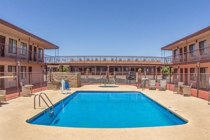 Pool 9 of 43