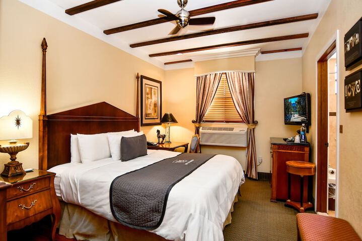 Brand Plaza Hotel