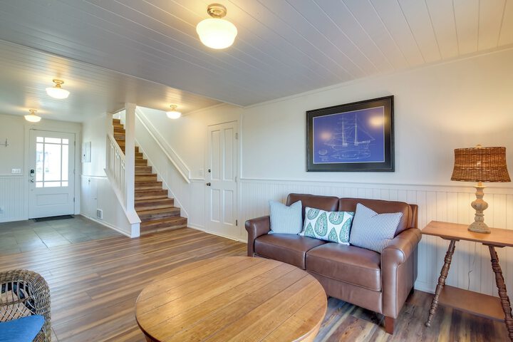 Beachfront Bandon Vacation Rental w / Ocean View!