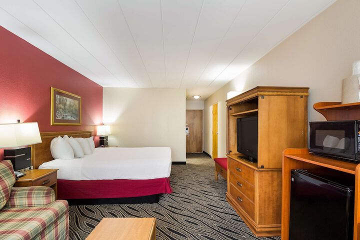 Best Western Braddock Inn
