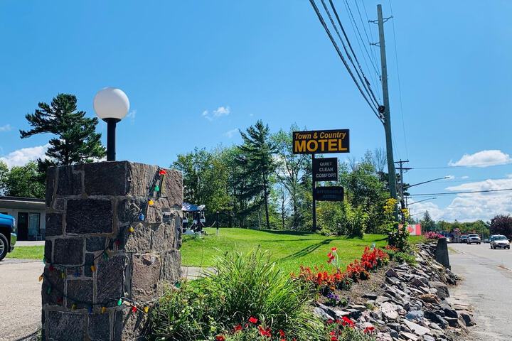 Town and Country Motel