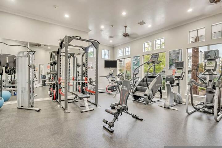 Remodeled Apt Pool Gym - Near Hill AFB Lagoon
