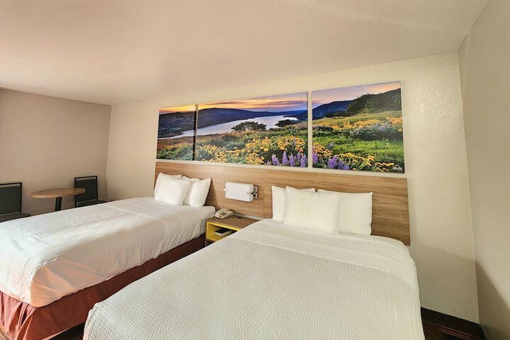 Room 9 of 42