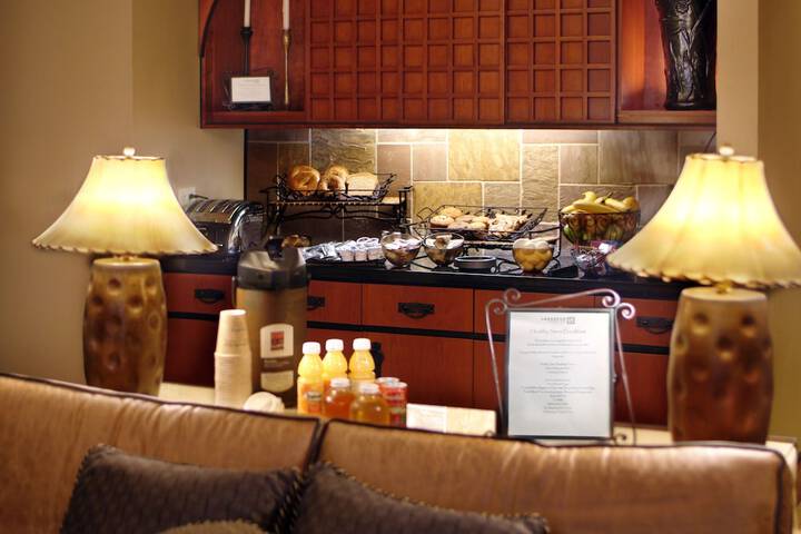 Breakfast/Coffee Service 26 of 29