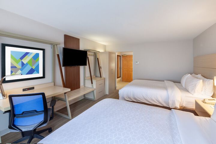 Room 12 of 40