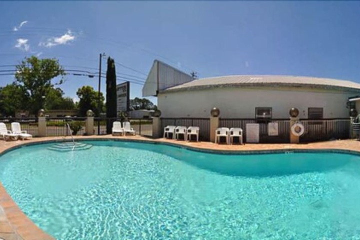 Pool 3 of 17