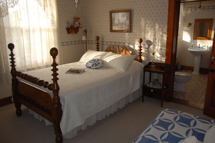 Room 10 of 51