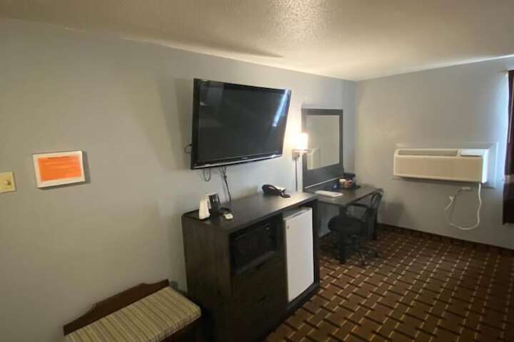 Room 19 of 29