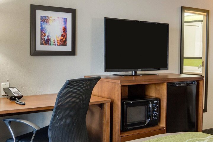 Room 21 of 31