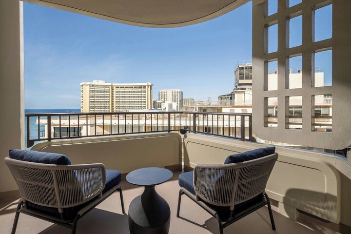 Moana Surfrider a Westin Resort & Spa, Waikiki Beach