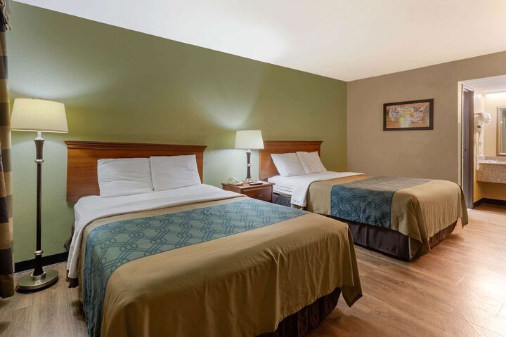Room 6 of 20
