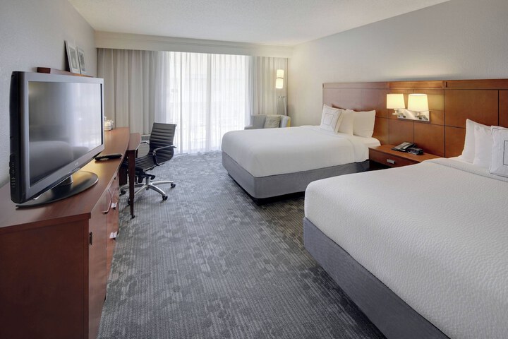 Courtyard by Marriott Atlanta Marietta / I-75 North