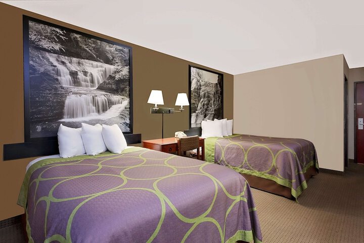 Room 21 of 28