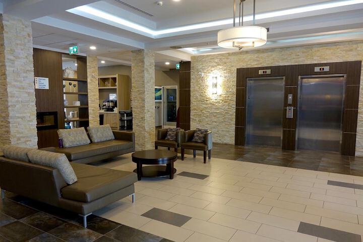 Hotel 5 of 40